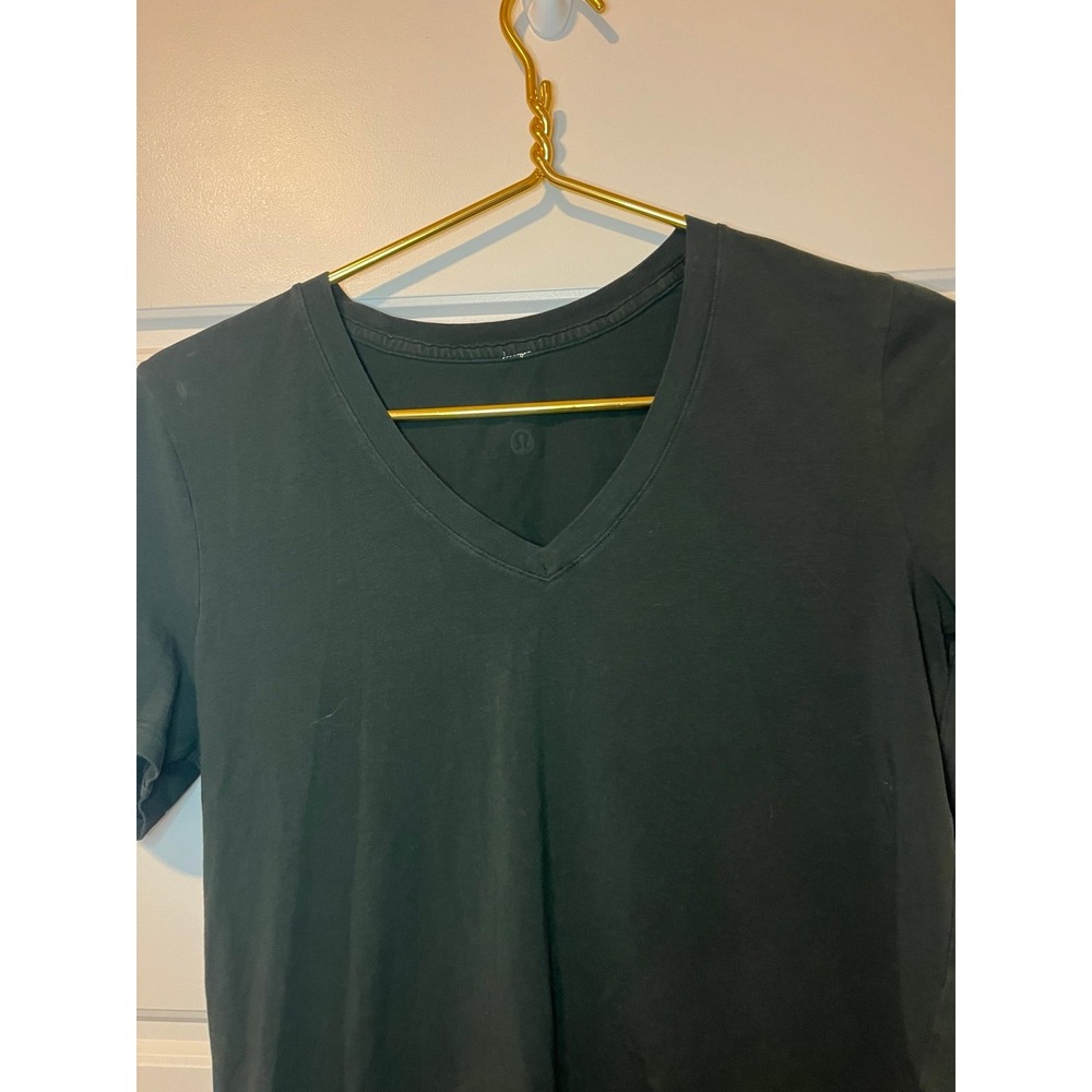 Lululemon love V-neck tshirt dark green sz 2 - Picture 2 of 4